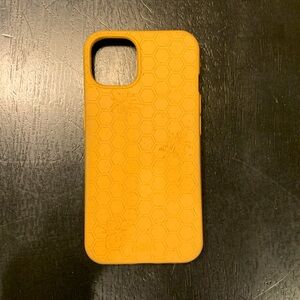 Iphone 13 Pela case.